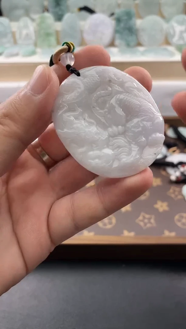 颈饰未镶嵌翡翠....9/30/.71