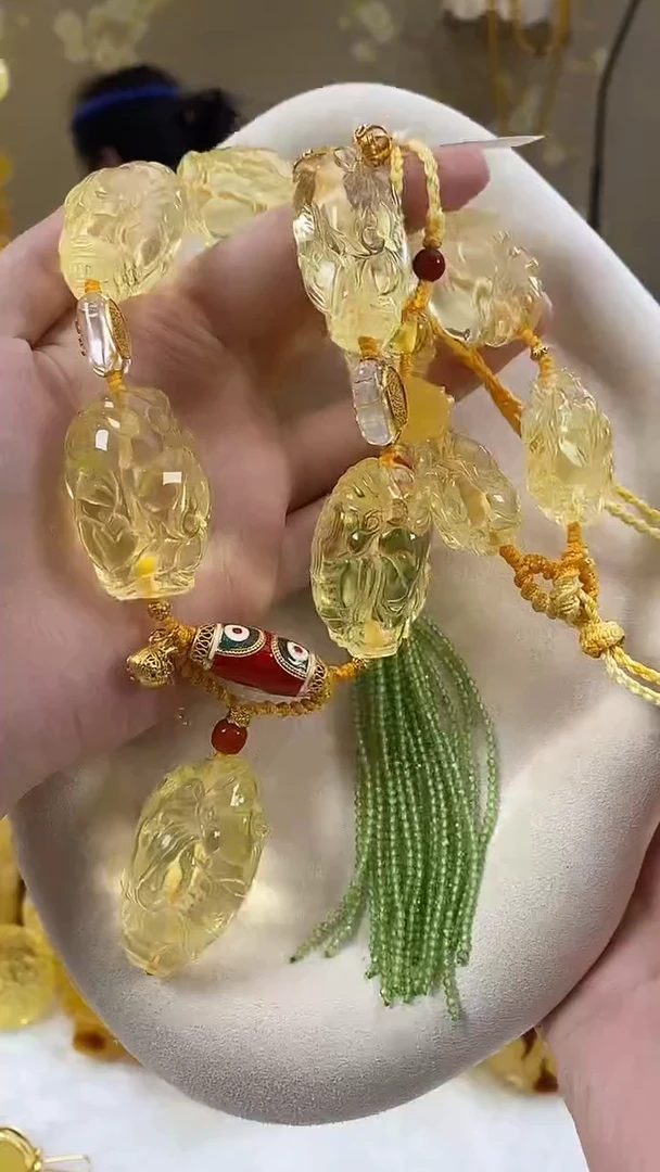 琥珀颈饰未镶嵌项链