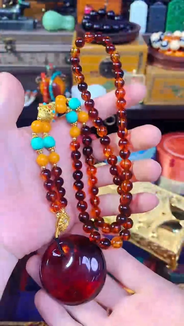 未镶嵌颈饰琥珀精品精品   独具韵味