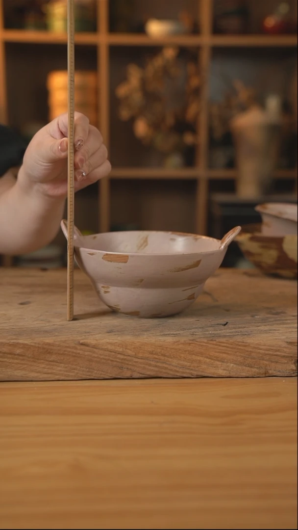 粉棕色的6英寸镂空双耳葫芦面碗