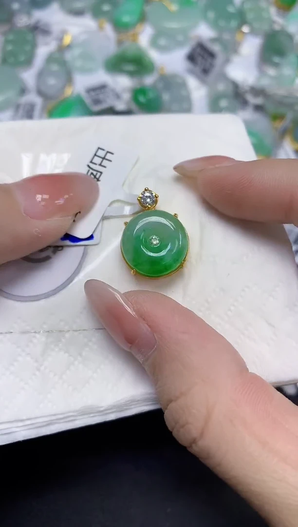 颈饰未镶嵌翡翠天然缅甸翡翠A货百元以上9元证书费自理