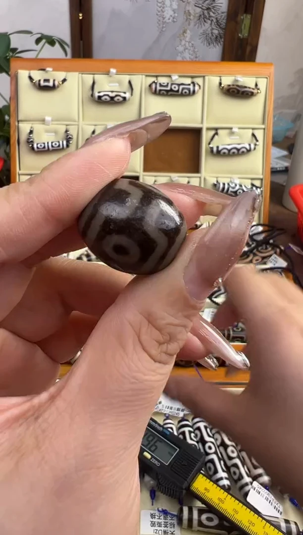 【闪购商品】玛瑙/玉髓吊坠(不含链)未镶嵌50.(微瑕)