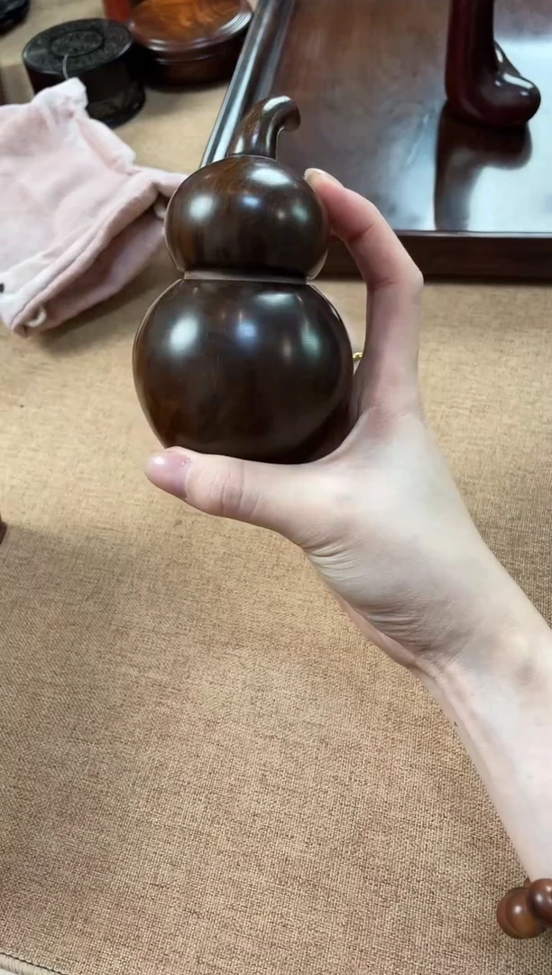 红酸枝木类成套家具牙签罐