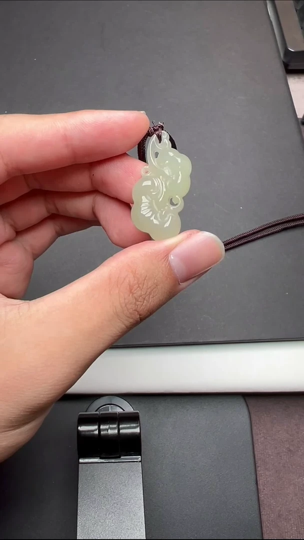 和田玉未镶嵌吊坠(不含链)HBHT000414