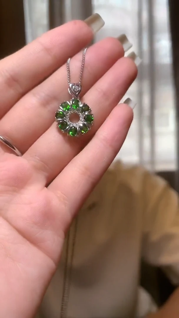 银S925镶嵌透辉石吊坠【宝石世家严选】