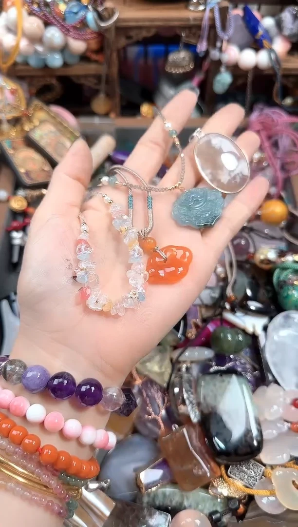 玛瑙/玉髓吊坠(赠链)未镶嵌3545345