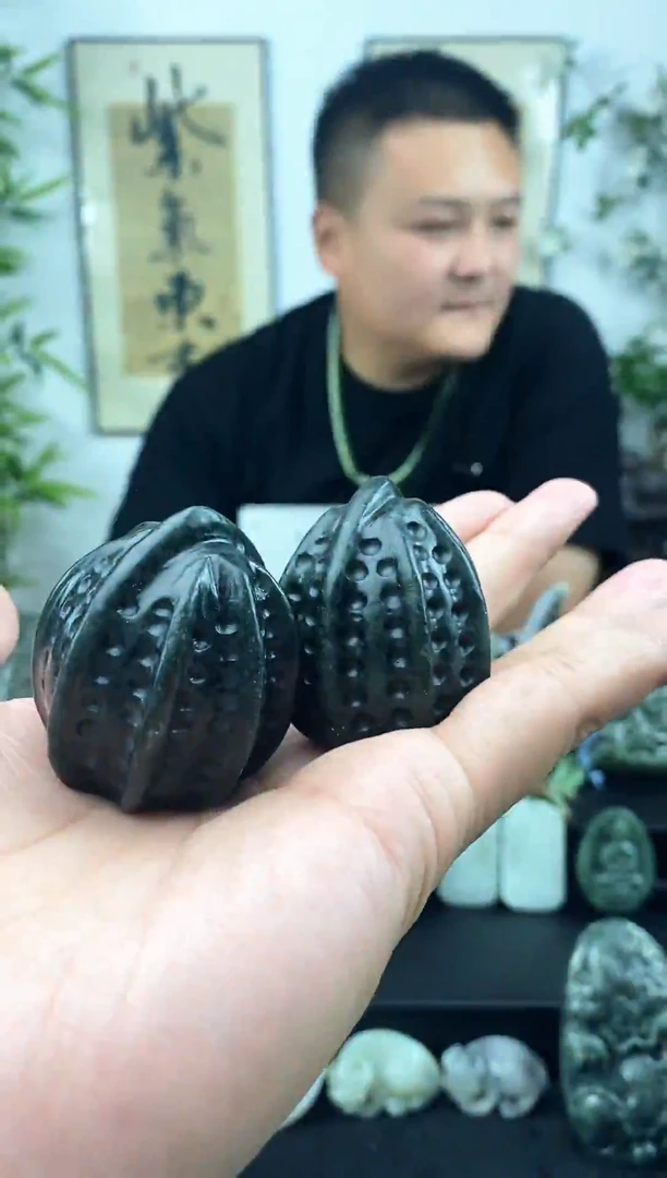 和田玉未镶嵌颈饰1
