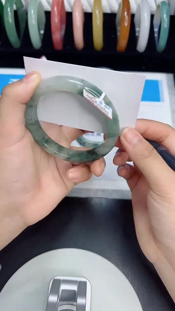 未镶嵌手镯石英质玉7/63