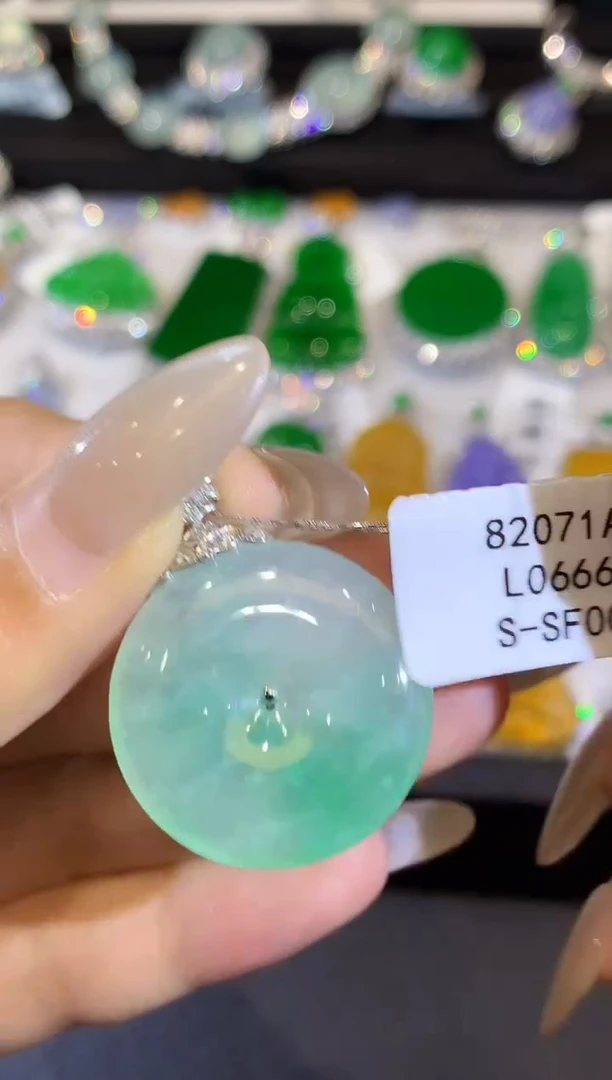 翡翠18K金镶嵌吊坠(不含链)L0666多样性发其一