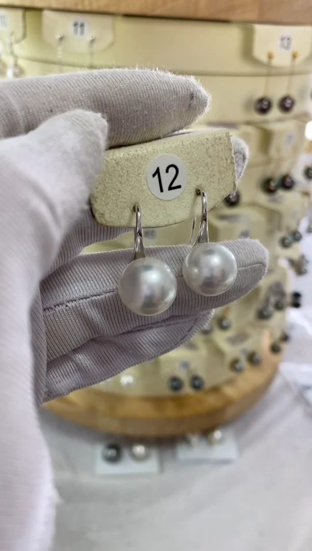 18K金镶嵌海水珍珠耳饰12-13mm