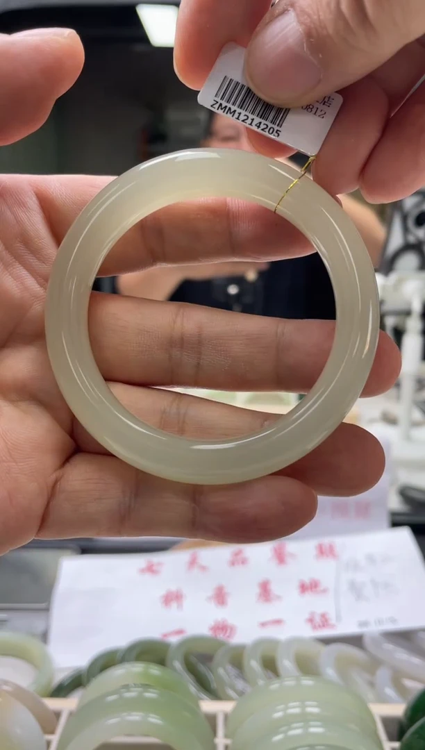 【闪购商品】和田玉手镯未镶嵌编码4205 圈口55-56