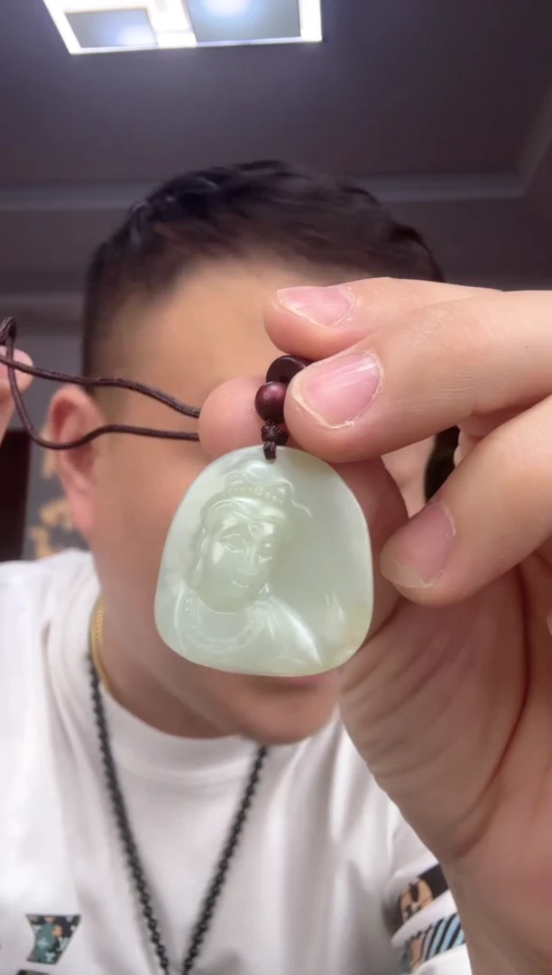 和田玉未镶嵌颈饰1