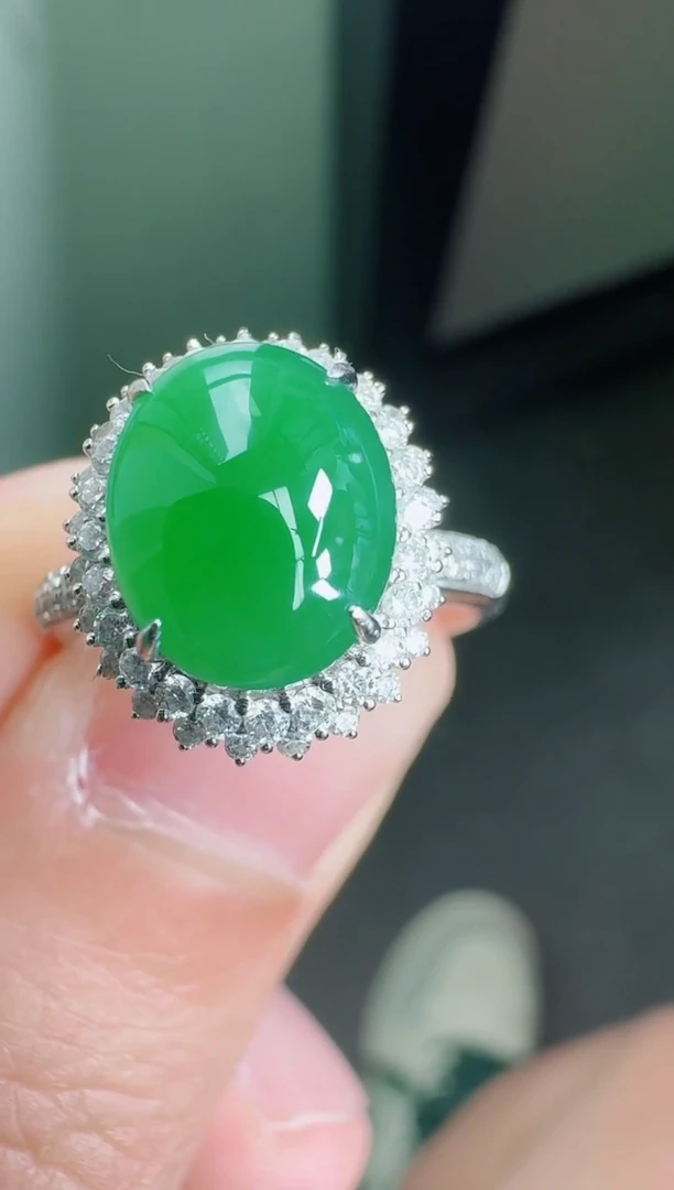 18K金镶嵌戒指翡翠汪*青寄售回流，24小时鉴赏期