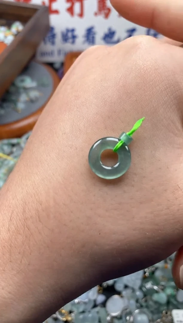 【闪购商品】翡翠颈饰未镶嵌哥哥