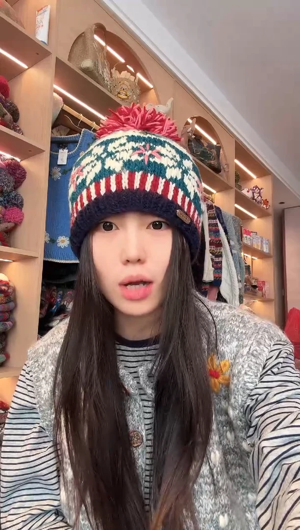 羊毛蓝色雪花单球帽