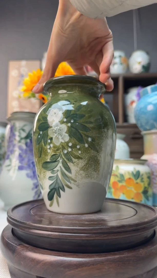 【闪购商品】瓶景德镇手绘陶瓷花瓶底部无孔高17口8左右