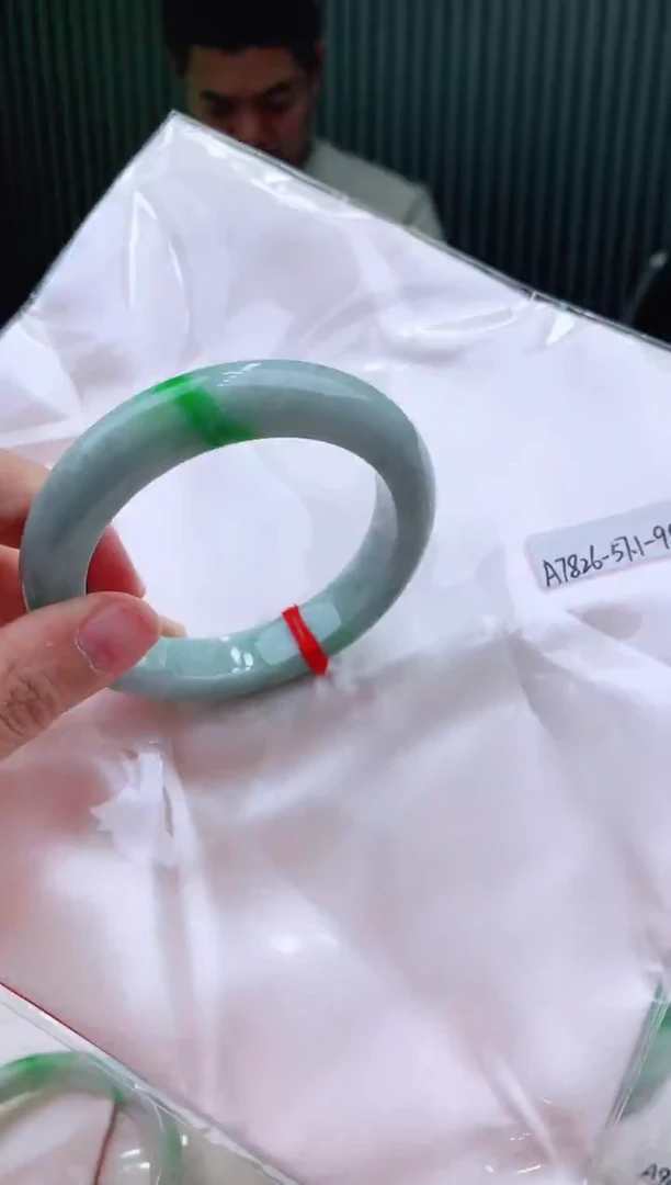 未镶嵌手镯翡翠57