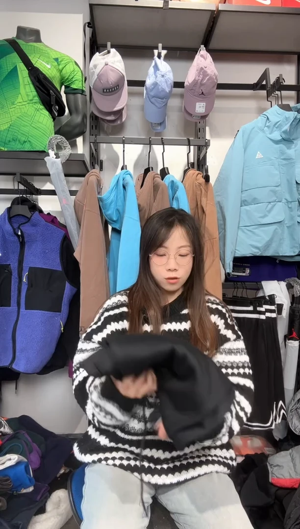 l***y1310  编码 瑕疵款直播间过款为准 尺码