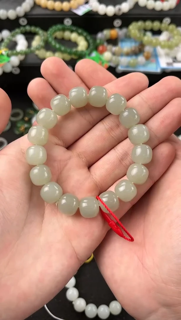 【闪购商品】和田玉手串未镶嵌且末青白卡12老型珠微色差