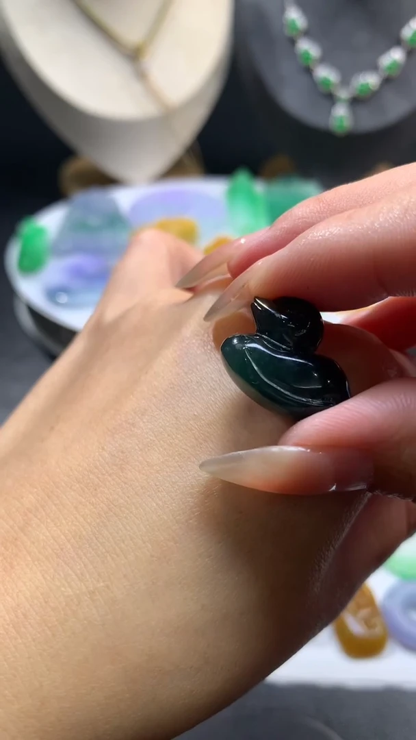 【闪购商品】定制翡翠未镶嵌翡翠