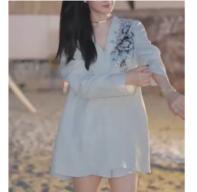 2025夏季时尚潮流百搭精品女装遇ZOMNB