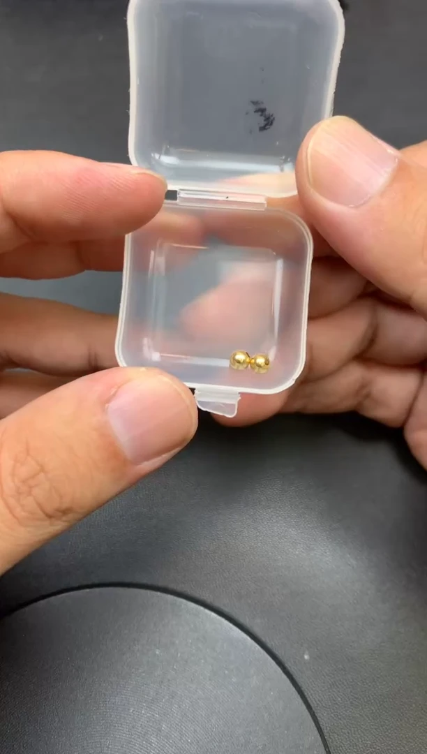 颈饰18K金镶嵌翡翠6*金珠4mm