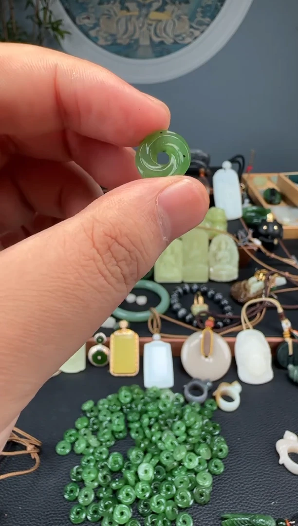 颈饰未镶嵌和田玉和田玉