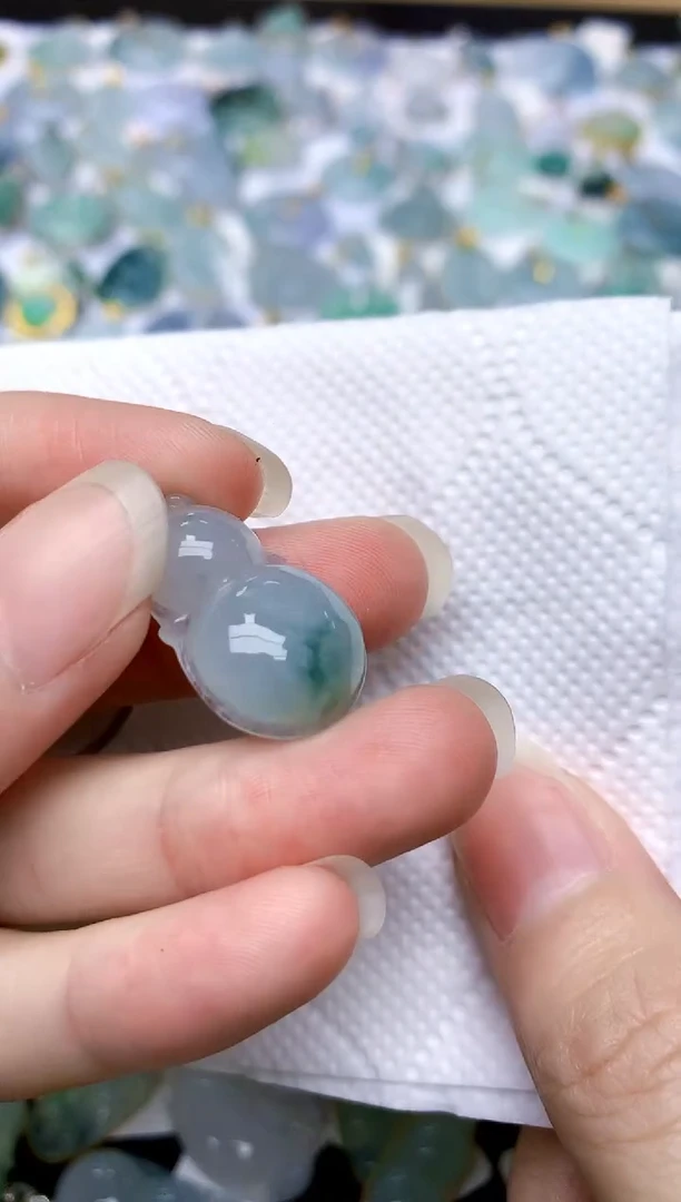 颈饰未镶嵌翡翠天然A货翡翠