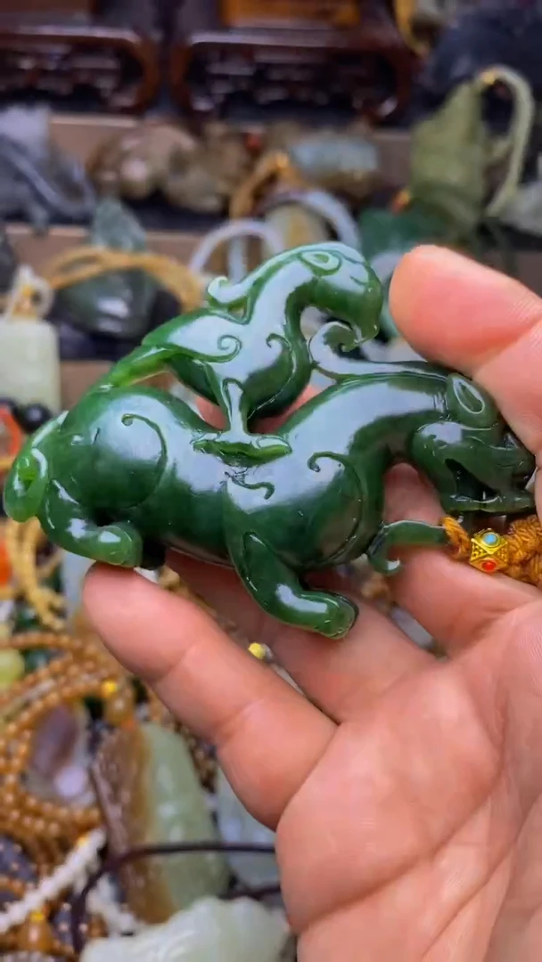 未镶嵌和田玉把件1