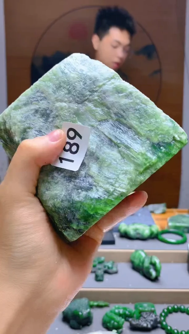 和田玉（碧玉）未镶嵌珠宝半成品1