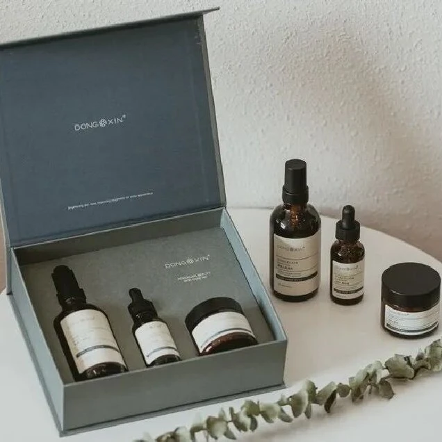 董欣瓷美人护肤爽肤水精华液面霜美白补水保湿提亮肤色改善粗糙