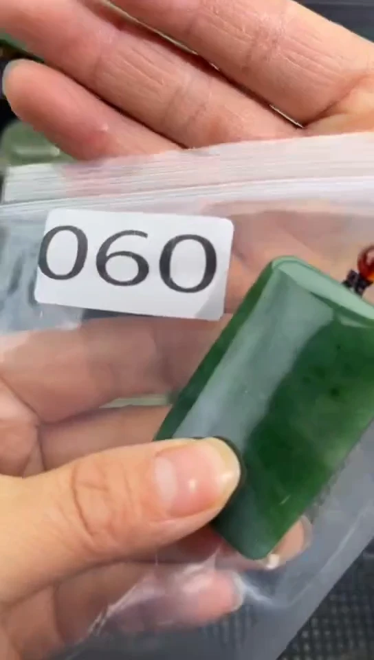 未镶嵌和田玉珠宝半成品牌子