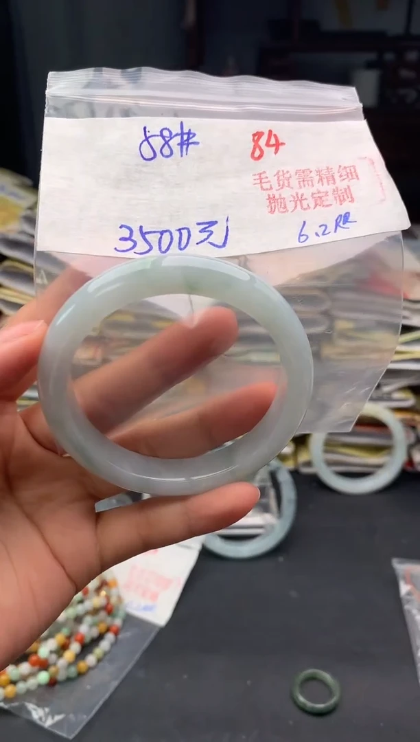 定制翡翠未镶嵌84毛货需精细抛光多样性1件3500元