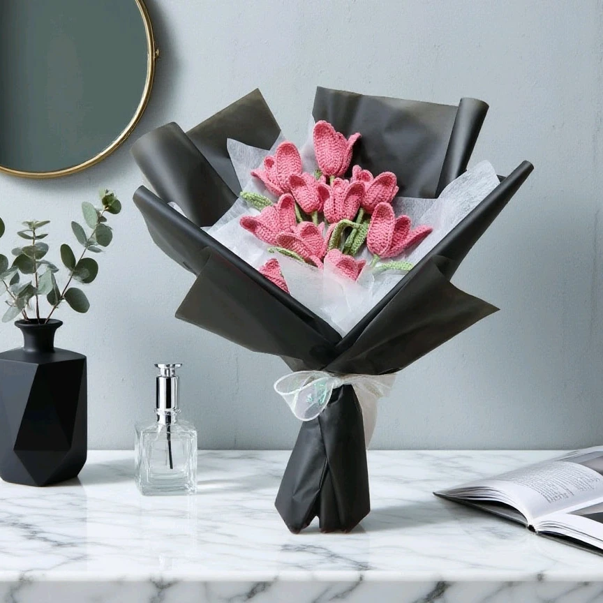 郁金香纯手工钩织花束成品纯色玫瑰大束花束送人毛线花