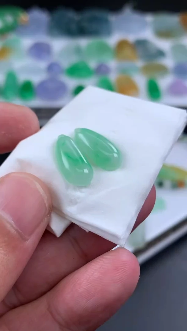 【闪购商品】定制翡翠未镶嵌翡翠