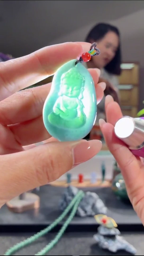 吊坠(不含链)未镶嵌翡翠宝宝佛（多样性发其一）