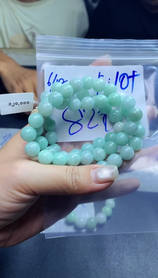 定制翡翠未镶嵌珠串