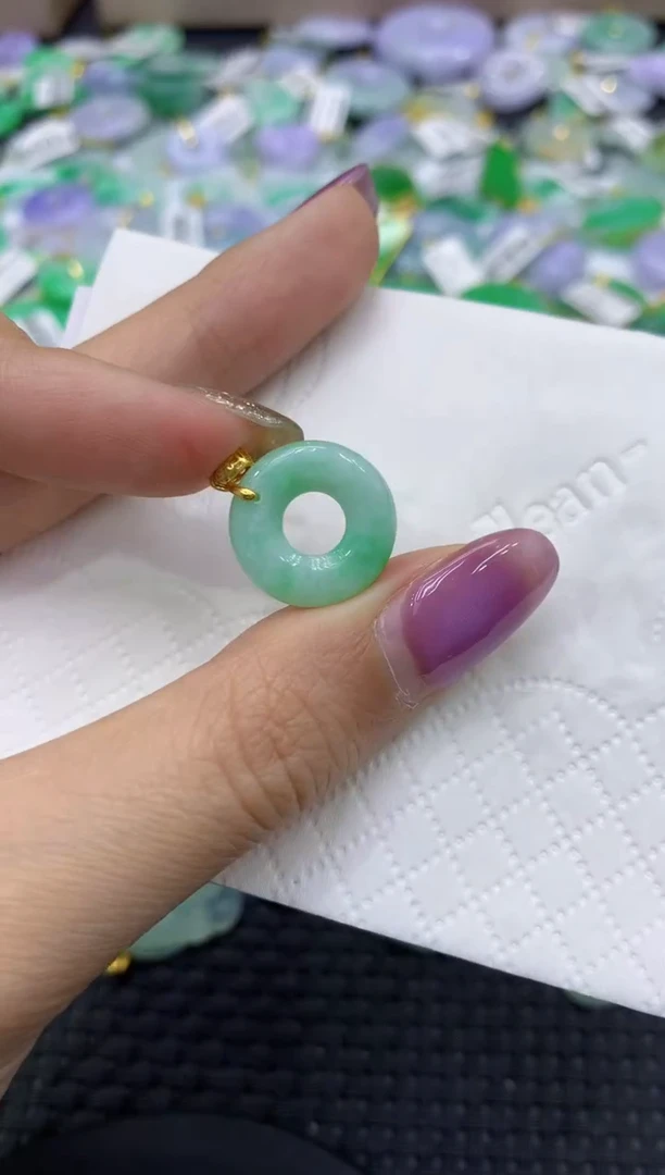 颈饰未镶嵌翡翠1111111