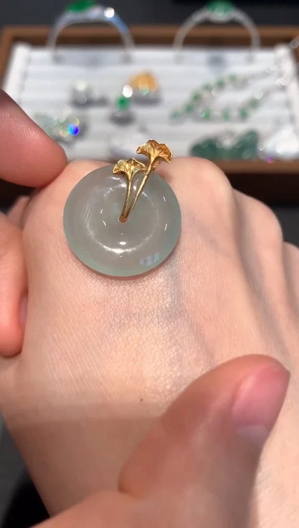 【闪购商品】翡翠颈饰18K金镶嵌1200