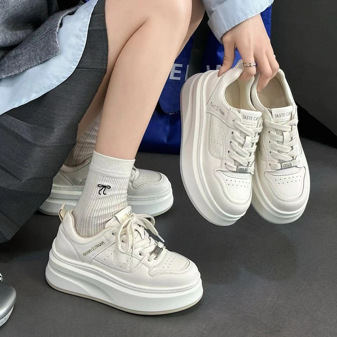 有意思思女鞋“白天鹅”小白鞋女网红时尚透气厚底真皮韩版百搭鞋子