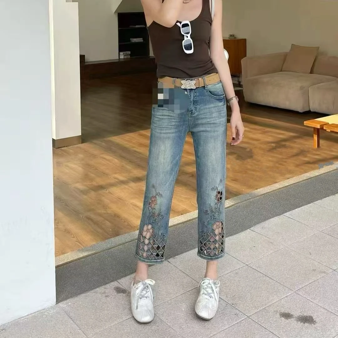“小细腿”重工刺绣镂空花朵烟管牛仔裤（裤长90左右）卡码拍大