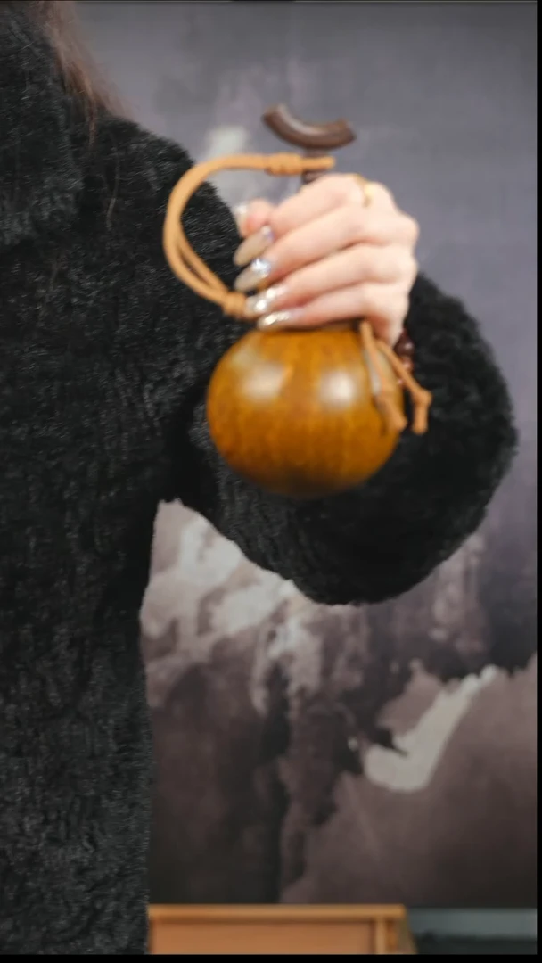 【闪购商品】XL152老栗色小容量酒葫芦随缘发