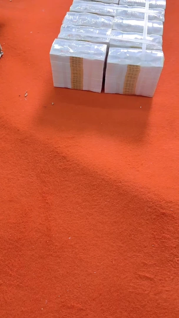 【闪购商品】05整刀金腰带百张连号 豹子头