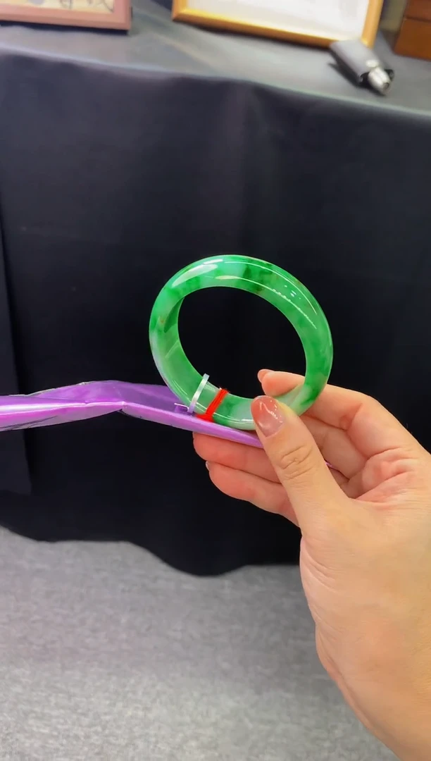 未镶嵌手镯翡翠-C22 圈口58.6 全款36万 定金2万