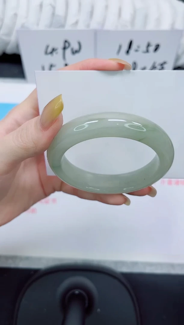 石英质玉手镯未镶嵌397