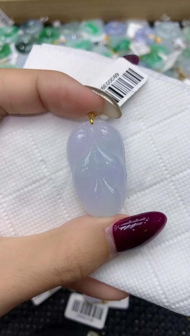 翡翠18K金镶嵌颈饰111111111111