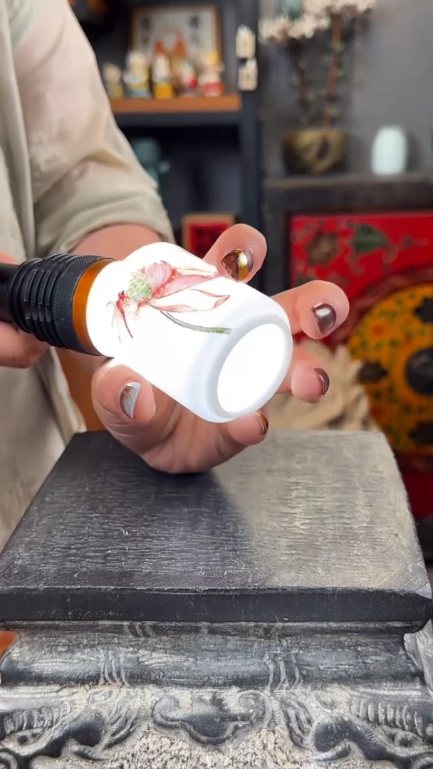 +陶瓷玉白泥釉上彩小杯