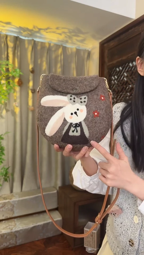 羊毛非遗纯手工包  蛋蛋包三花兔
