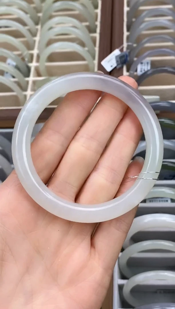 未镶嵌手镯和田玉翠青三色圆条圈口59mm*9mm
