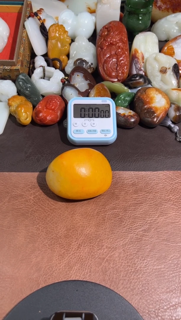 未镶嵌和田玉把件秋****.和田玉